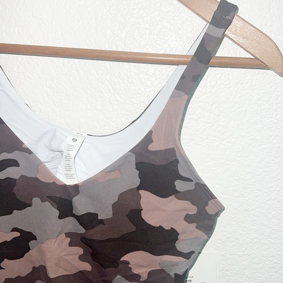 Lululemon Camo Nulu V Neck Built In Bra Align Tank Top New - Picture 3 of 10